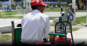 Ambulantes en Tlaxcala: El medio de supervivencia para adultos mayores