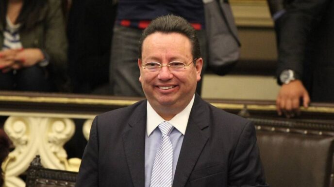 Gobierno de Tlaxcala niega contratación de Eukid Castañón como consultor político