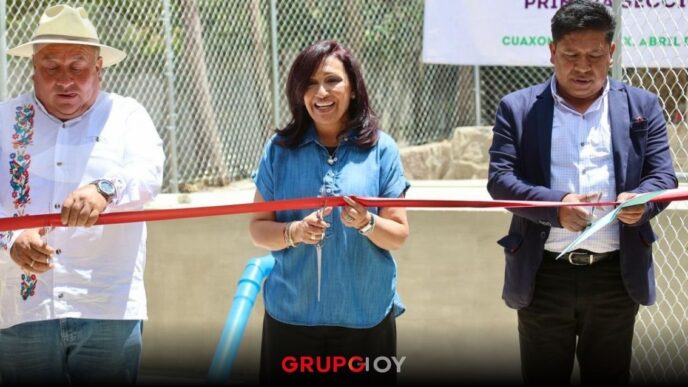 Lorena Cuéllar inaugura cinco obras en Cuaxomulco, Tlaxcala