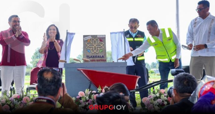 Lorena Cuéllar coloca la primera piedra de la UPIIT del IPN en Contla de Juan Cuamatzi