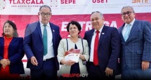 Autoridades de Tlaxcala honra la trayectoria de maestras y maestros en el Día del Maestro