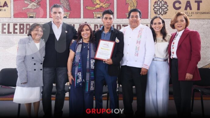 Tlaxcala celebra a sus artesanos; Lorena Cuéllar destaca cuarto lugar nacional en arte popular