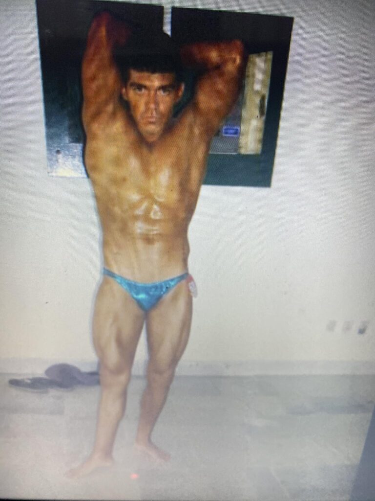 Zenyazen Escobar, diputado de Morena, era un stripper en Veracruz