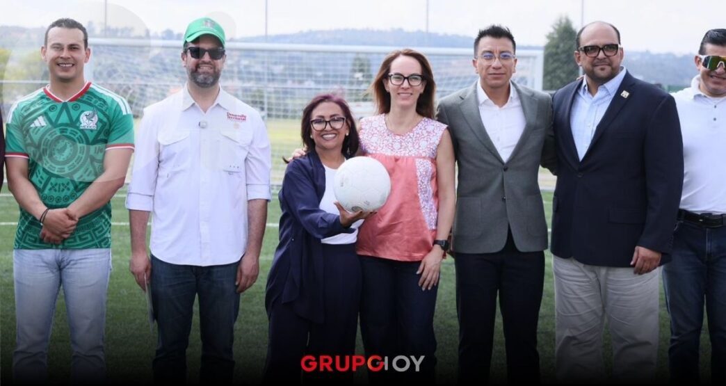 Lorena Cuéllar inaugura en Apetatitlán cancha del programa Mundial Social en Tlaxcala