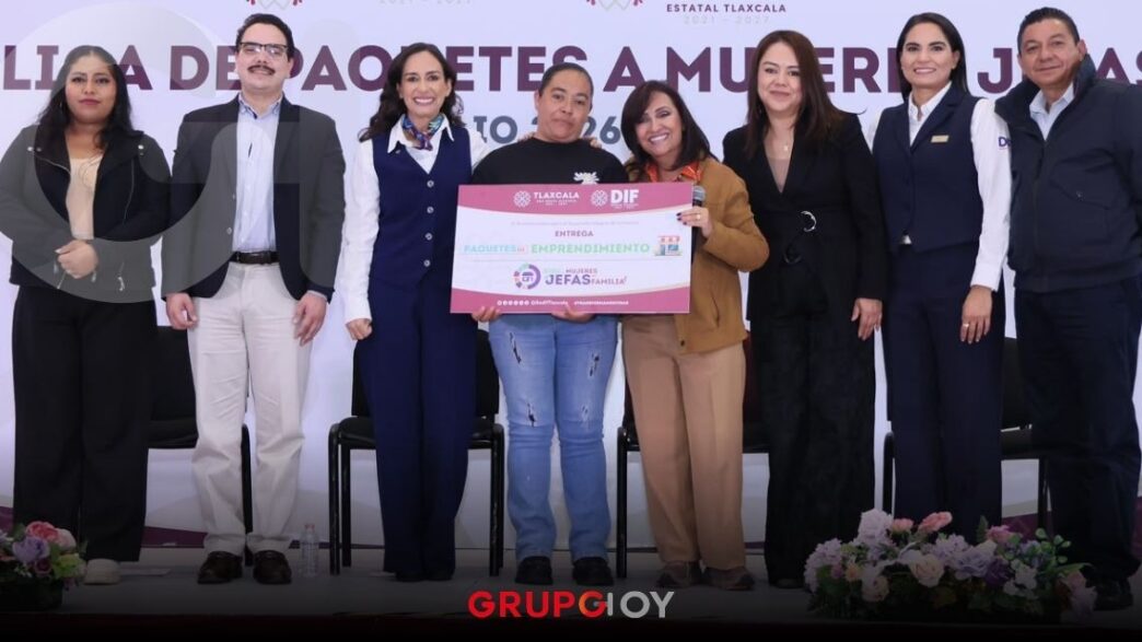 Lorena Cuéllar entrega 600 apoyos del programa Mujeres Jefas de Familia 2026