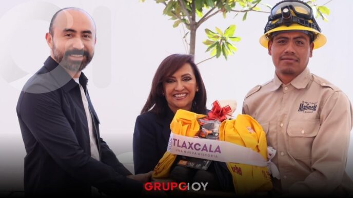 Gobierno de Tlaxcala entrega uniformes y equipo de protección a brigadistas del Parque Nacional La Malinche