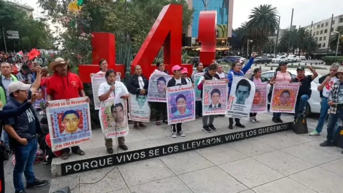 Subsecretario de Seguridad Pública denuncia que jueces otorgaron amparos a involucrados en caso Ayotzinapa