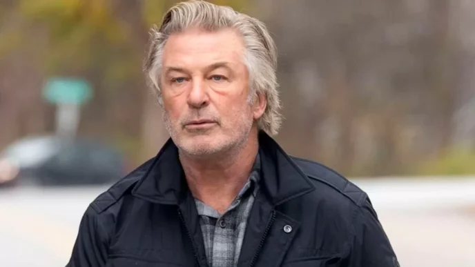 Alec Baldwin, acusado de homicidio involuntario en el caso del tiroteo de "Rust"