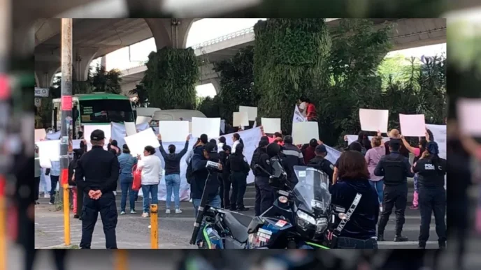 Protesta en Periférico Norte por fallo judicial en caso de abuso sexual contra menor de edad