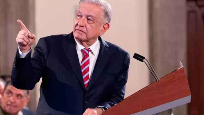 AMLO responde a la demanda de su hermano contra Carlos Loret de Mola