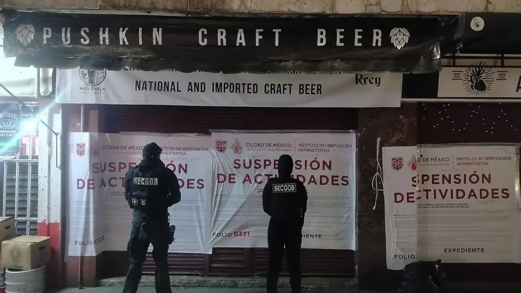 Autoridades suspenden 56 Chelerías en la CDMX por venta ilegal de alcohol