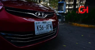 Pon tus placas de auto de forma correcta y evita multas