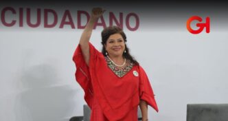 Clara Brugada atiende 800 solicitudes ciudadanas en su audiencia en el Zócalo