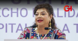 Clara Brugada reivindica al libro con el 'Lectódromo' del Zócalo