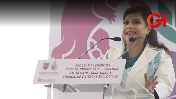 Clara Brugada entrega más de 5 mil créditos de mejoramiento de vivienda
