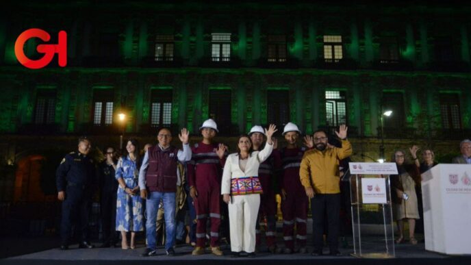 Clara Brugada enciende más de 40 edificios de la CDMX rumbo al Mundial 2026