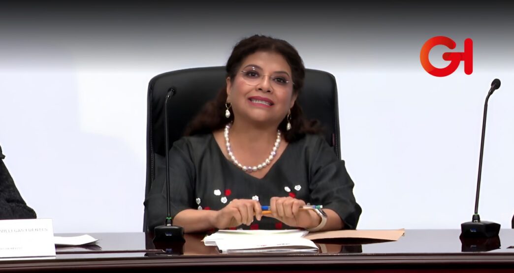Clara Brugada presenta iniciativa para aumentar la sanción contra franeleros de la CDMX