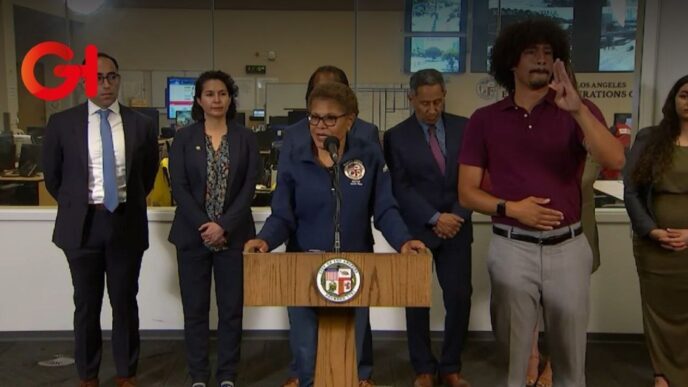 Los Ángeles declara toque de queda por protestas