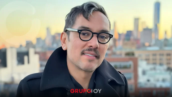 Premian a Genaro Lozano con embajada de México en Italia