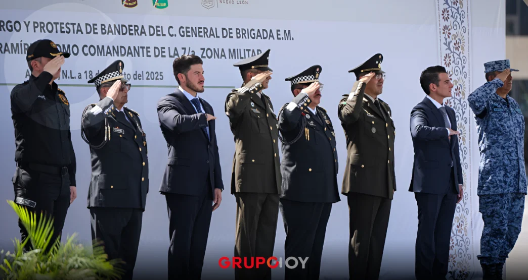 Samuel García recibe al nuevo Comandante 7a Zona Militar