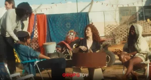 'Hold My Hand' se convierte en la canción del verano 2025 de TikTok