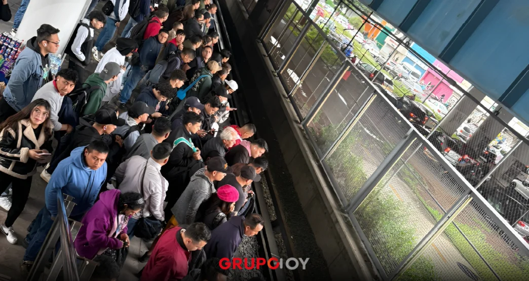 Lluvias ahogan la CDMX; colapsan líneas del Metro