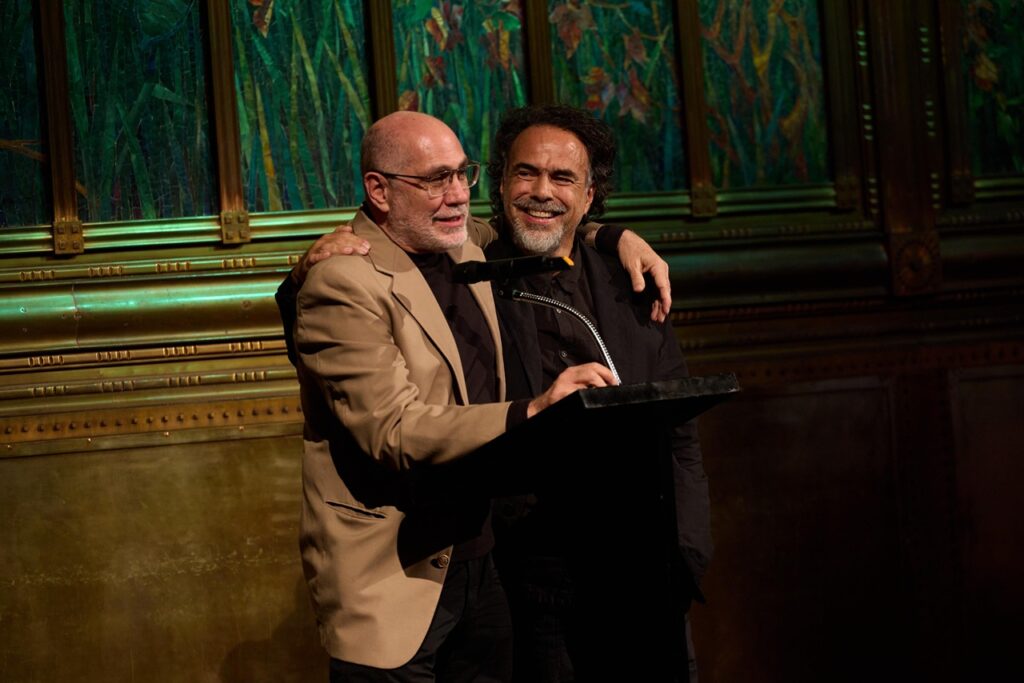 'Amores Perros' celebra 25 años en Bellas Artes con Iñárritu y Arriaga