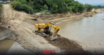 Hidalgo refuerza labores de limpieza y rescate con 92 máquinas pesadas