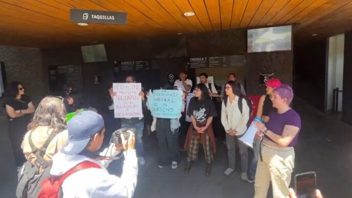Trabajadores cierran taquillas de la Cineteca Nacional en protesta por condiciones laborales