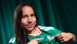 Charlyn Corral impulsa el futbol femenil mexicano en Palacio Nacional