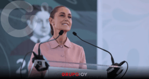 Claudia Sheinbaum defiende el monopolio de taxistas en el AICM