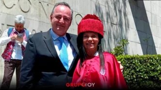 IPN da doctorado honoris causa a la prima de AMLO y contratista de Pemex