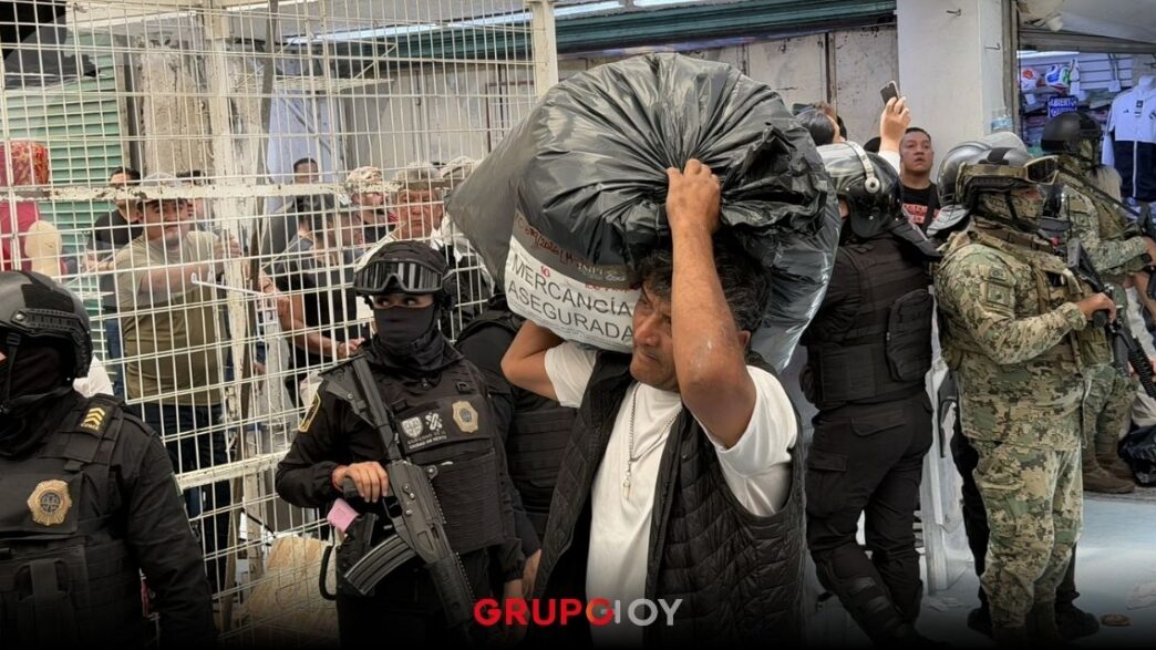 Operativo en Tepito: decomisan productos pirata del Mundial 2026