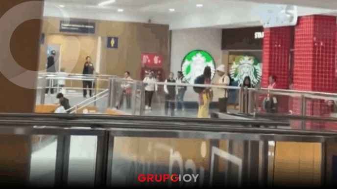 Cascadas del Bienestar. Evidencian filtraciones de lluvia en el AICM