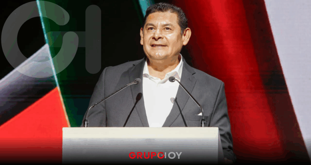 Puebla reserva datos de los vuelos de Alejandro Armenta hasta 2031