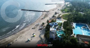 Veracruz arriesga a los turistas pidiendo visitar sus playas pese al derrame petrolero