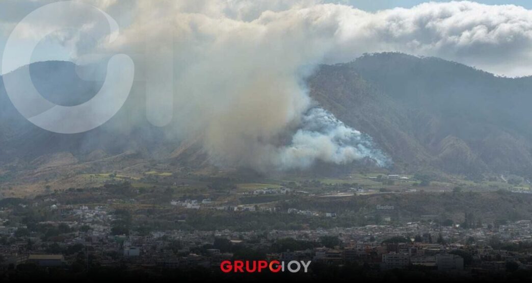 Incendio forestal cumple su segundo día activo en el Cerro San Juan, Tepic