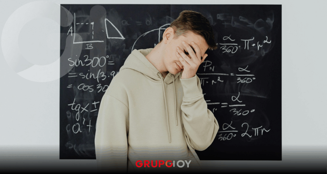 La 4T hunde la educación en México con la peor caída en matemáticas, comprensión lectora y ciencias en 19 años