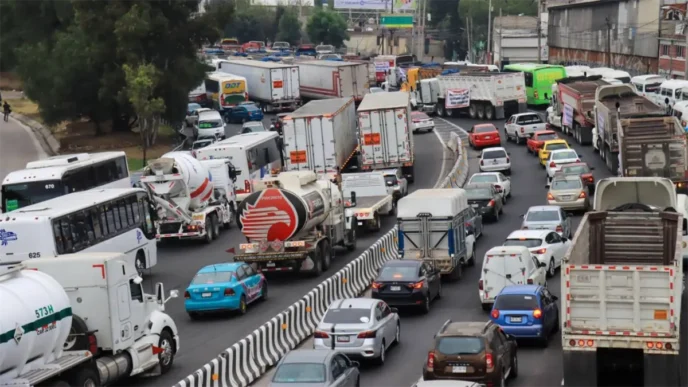Marchas y bloqueos HOY 25 de agosto en CDMX: calles cerradas y horarios
