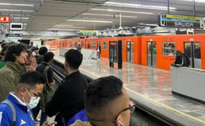 Metro CDMX: retiran tren de la Línea A y hay avance lento en 3 rutas este lunes